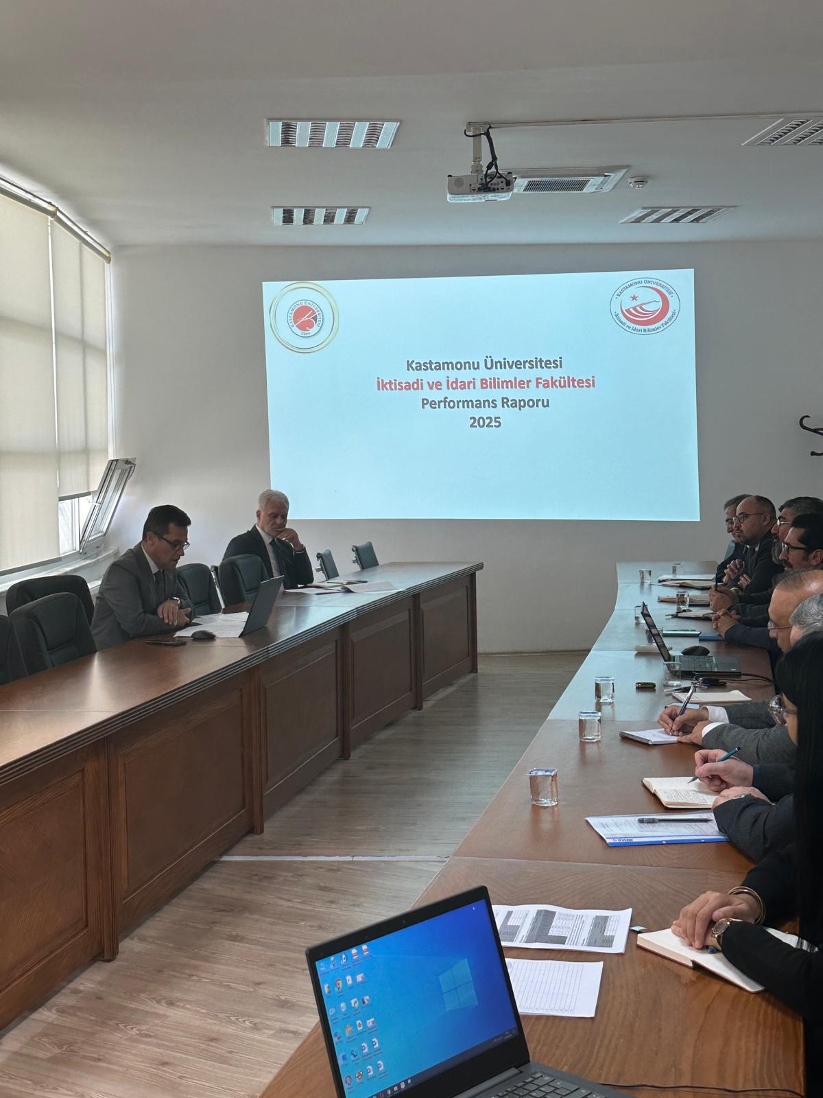 İktisadi ve İdari Bilimler Fakültesi Akademik Performans Değerlendirme Toplantısı