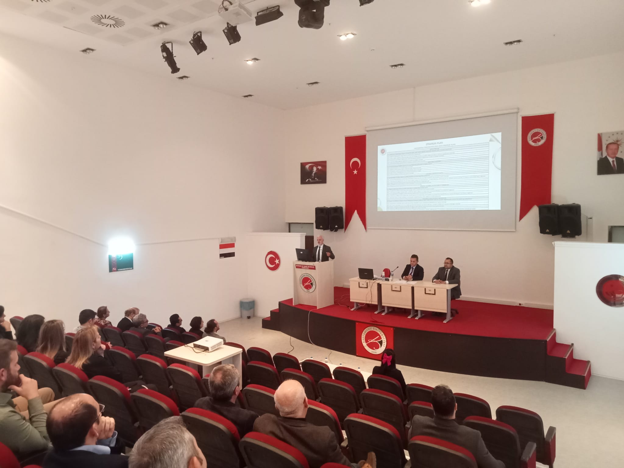 Kastamonu Üniversitesi İktisadi ve İdari Bilimler Fakültesi 2024-2025 Akademik Yılı Güz Dönemi Genel Kurul Toplantısı