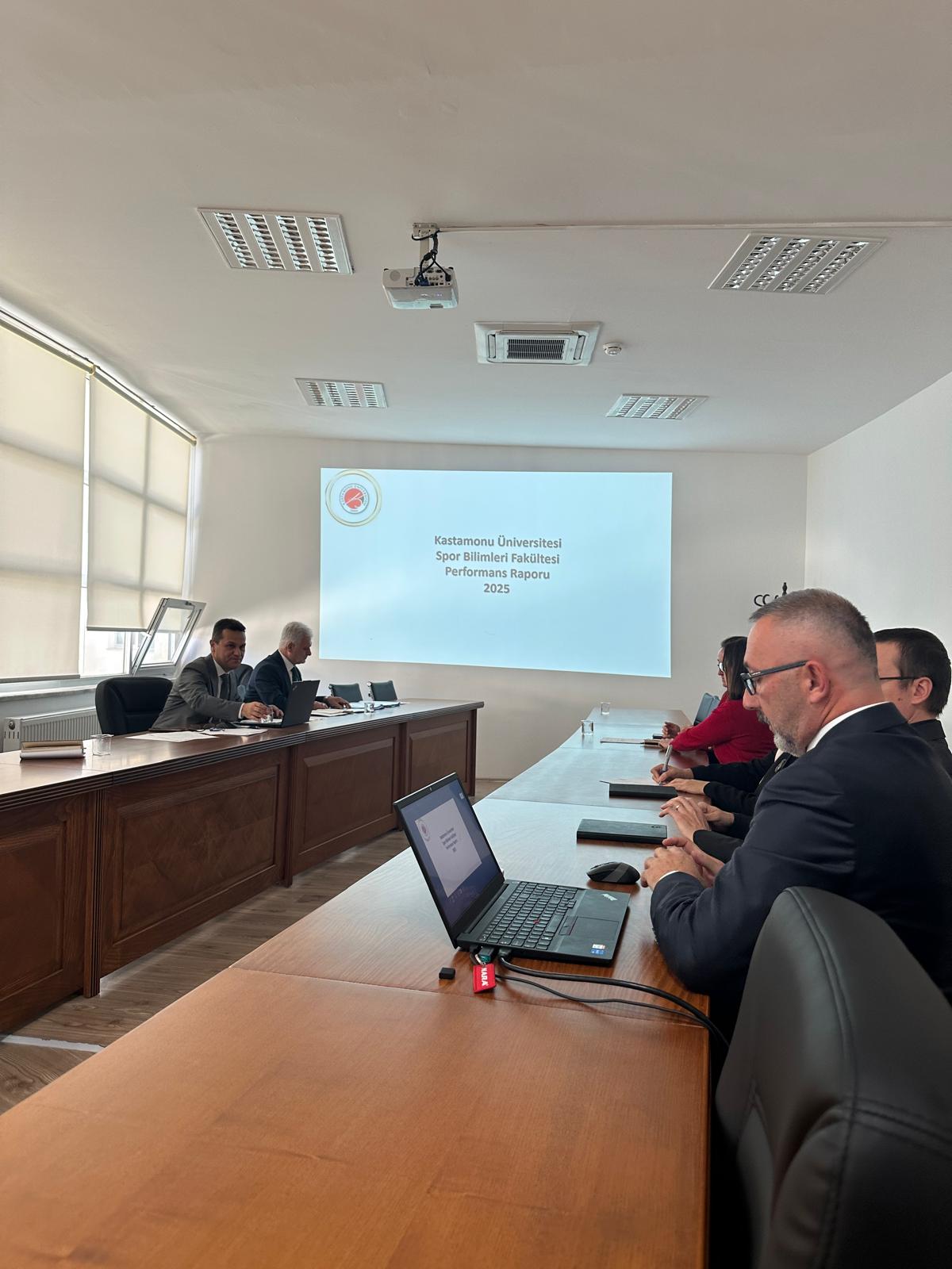 Spor Bilimleri Fakültesi Akademik Performans Değerlendirme Toplantısı
